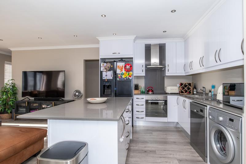 To Let 3 Bedroom Property for Rent in Constantia Western Cape